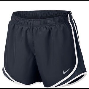 Women’s Nike dry fit shorts small
